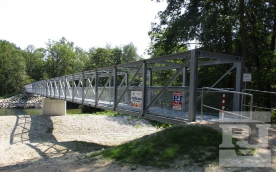 Stahl-Brücke