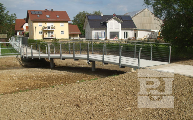 Geschlungene-Brücke